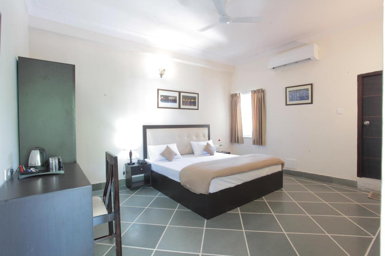 Mimosa Udaipur Panzió Kültér fotó