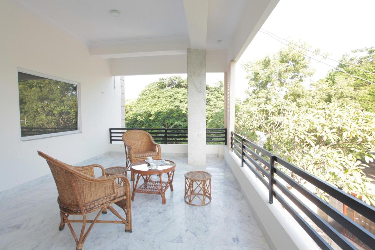 Mimosa Udaipur Panzió Kültér fotó