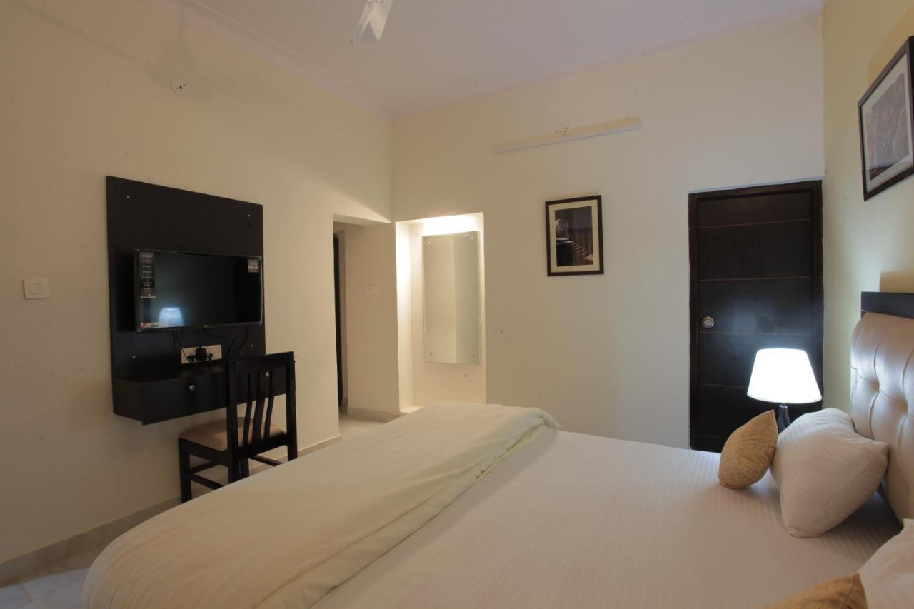 Mimosa Udaipur Panzió Kültér fotó